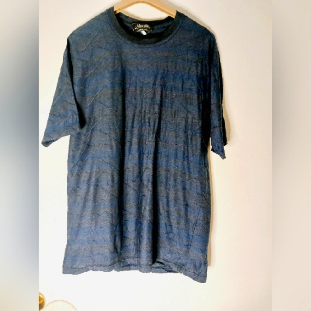 Marcello Men's Size Medium Blue Ribbed‎ Design Shirt